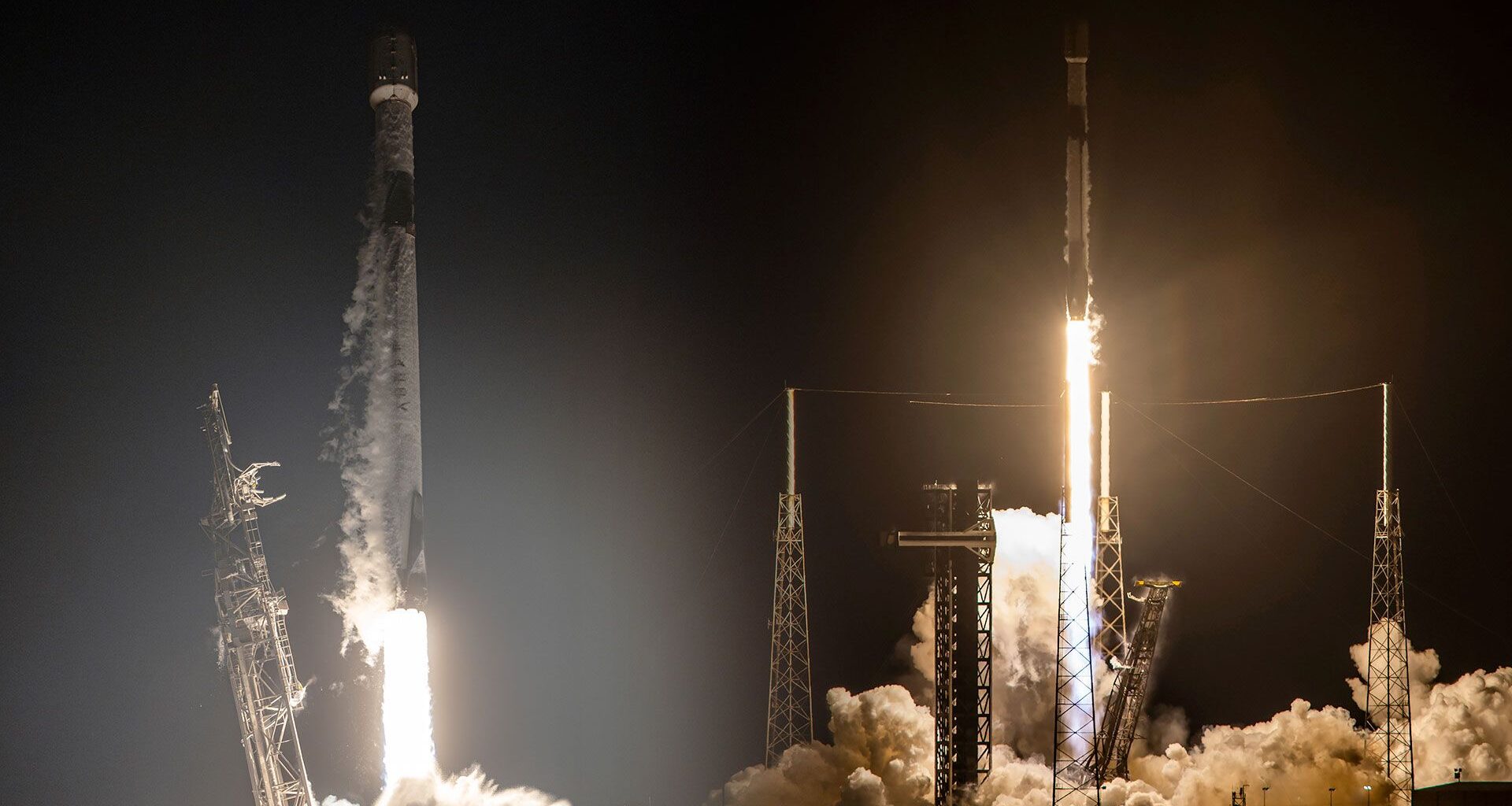 Double delivery: SpaceX sends Starlink satellites into orbit on launches from California and Florida
