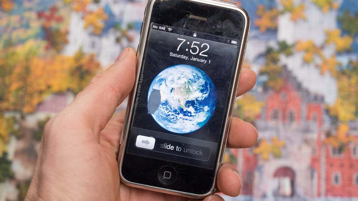 Apple iPhone from 2007 had a 1300 mAh battery.