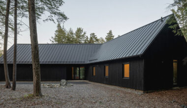 paul bernier architecte fragments residence in quebec into three wings