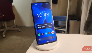 I repurposed my old Android phone as an always-on bedside assistant