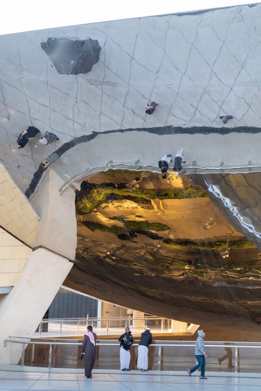 Reflective canopy at Qasr AlHokm Metro Station by Snøhetta