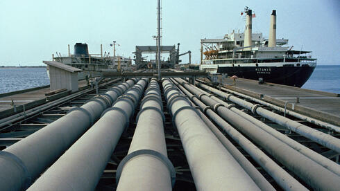 Oil surges on Iran tensions, but Israeli energy stocks lag