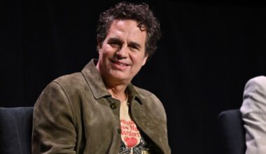 Mark Ruffalo inserts himself into James Cameron's Netflix fight