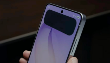 screenshot of the Samsung Galaxy S26 Ultra Privacy Display with a darkened notification.