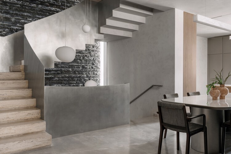 Sculpted Sanctuary House / D'WELL - Interior Photography, Concrete