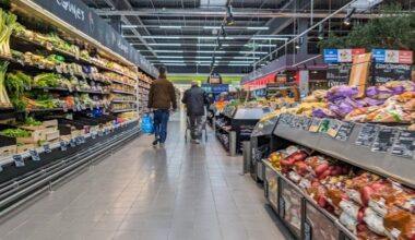 French inflation rebounds in February but remains contained | snaps