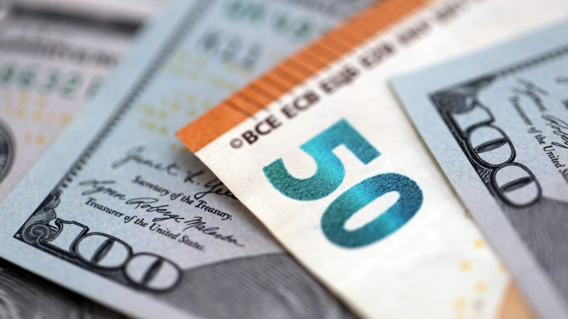 FX Daily: EUR/USD can fall to 1.16 on further Iran escalation | articles