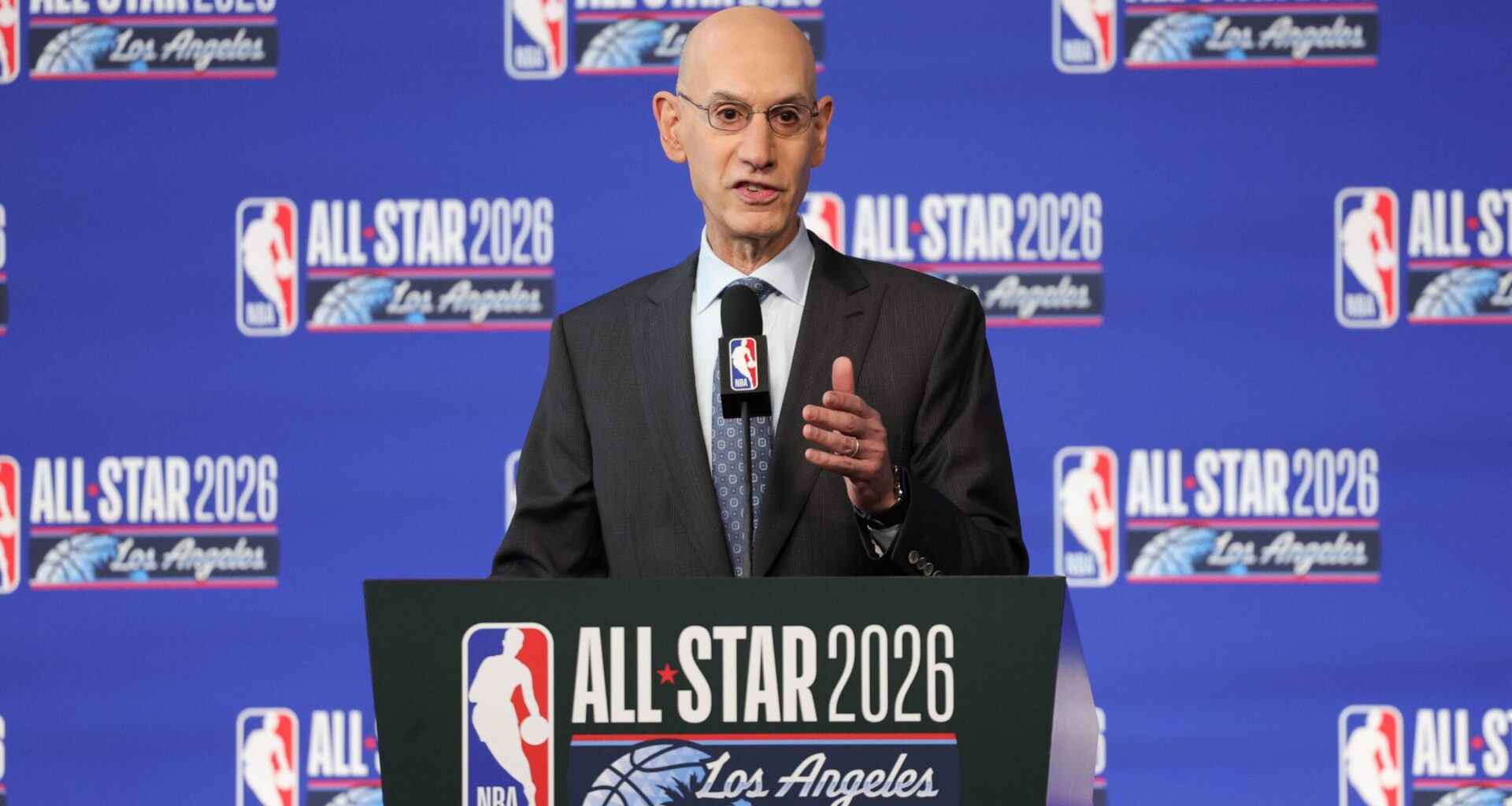 Trending Topics: Which team wins 75th NBA All-Star Game and why?