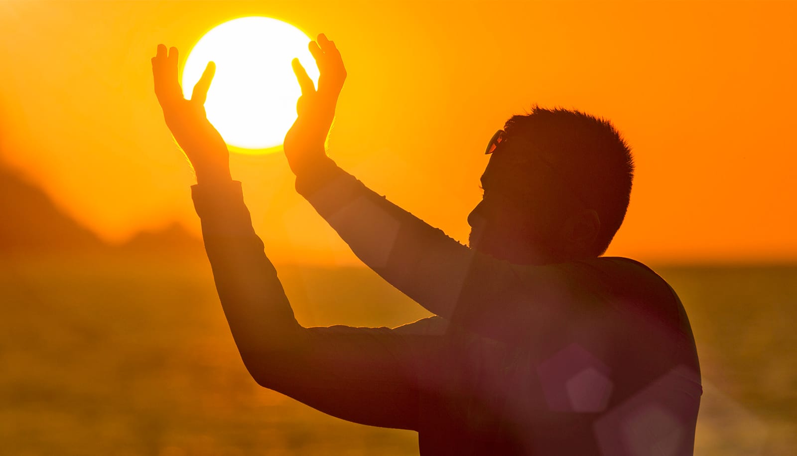 'Rechargable sun battery' outperforms lithium-ion batteries