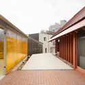© Benjamin Hosking The Stable and the Orange Barn / Nobuyasu Hattori + Shota Koga - Image 2 of 40