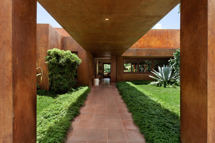 Thermal Memory: How Climate Shapes Architectural Heritage - Image 7 of 13