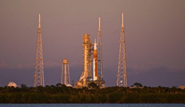 NASA delays launch of Artemis II lunar mission by a month : NPR