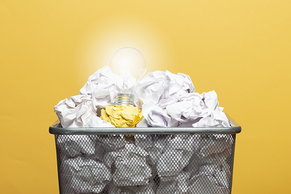 Wastepaper basket with an idea inside