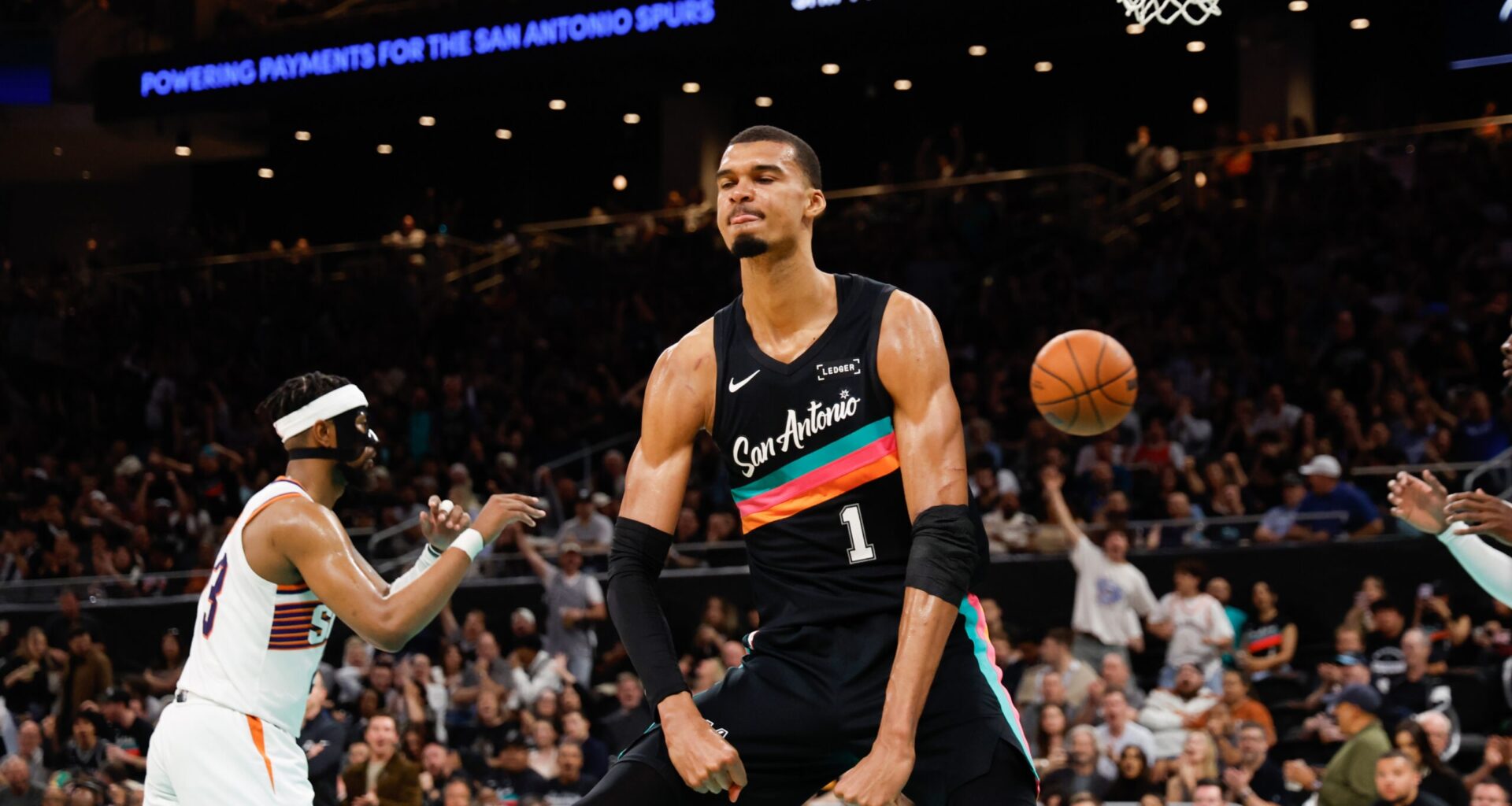 Ant-Man's 40-piece, Cleveland's 7th straight win lead 9-game Friday