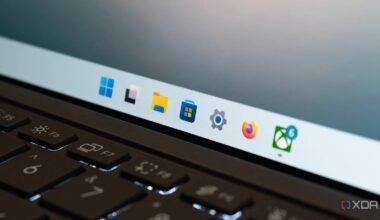 Ex-Microsoft lead says he "fought hard" to save the vertical taskbar on Windows 11