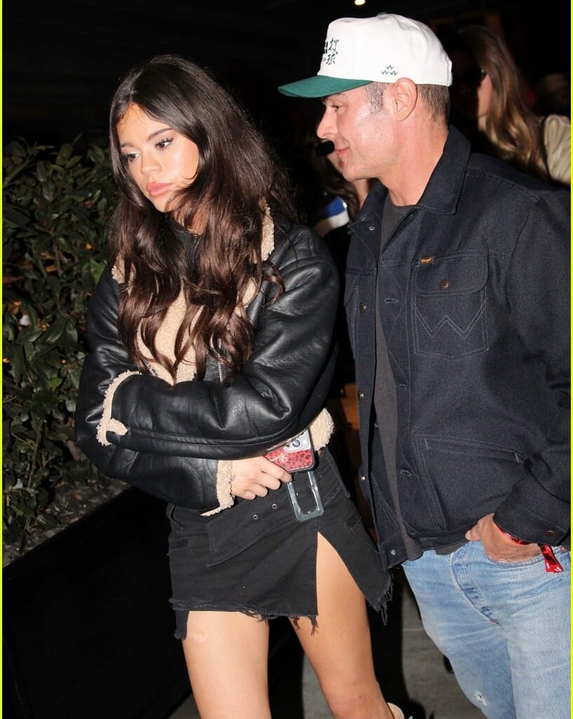 zac efron angelina green super bowl weekend 015278087