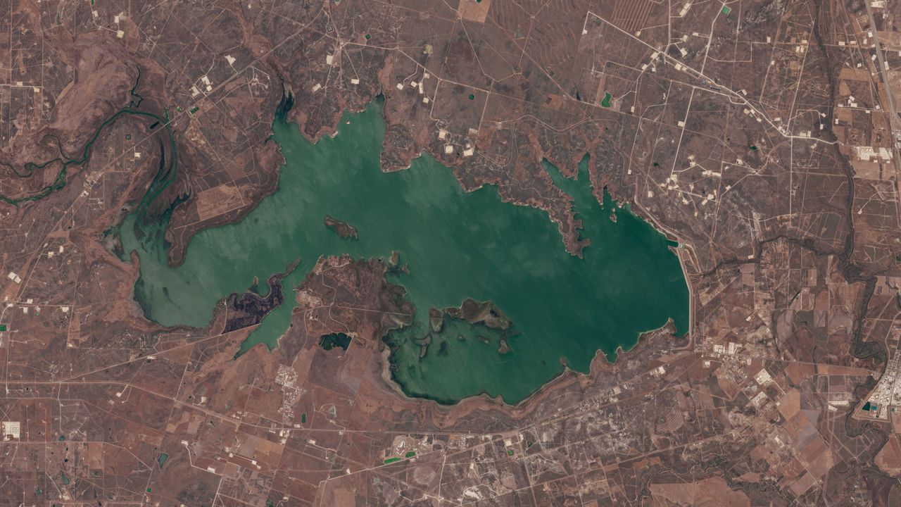 choke canyon reservoir_texas_15march2022_sentinel 2 image