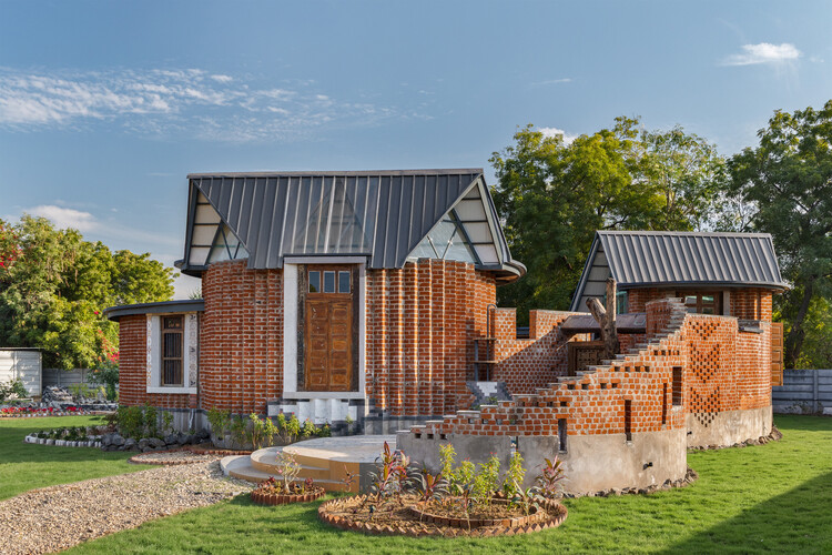 Self-Sustaining Farmhouse / Manoj Patel Design Studio - Image 1 of 22