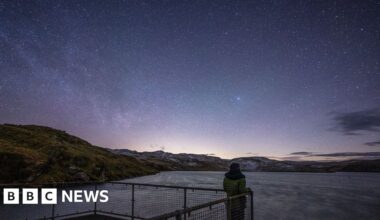 I went to rural Wales to bathe in starlight and the Milky Way blew me away - BBC