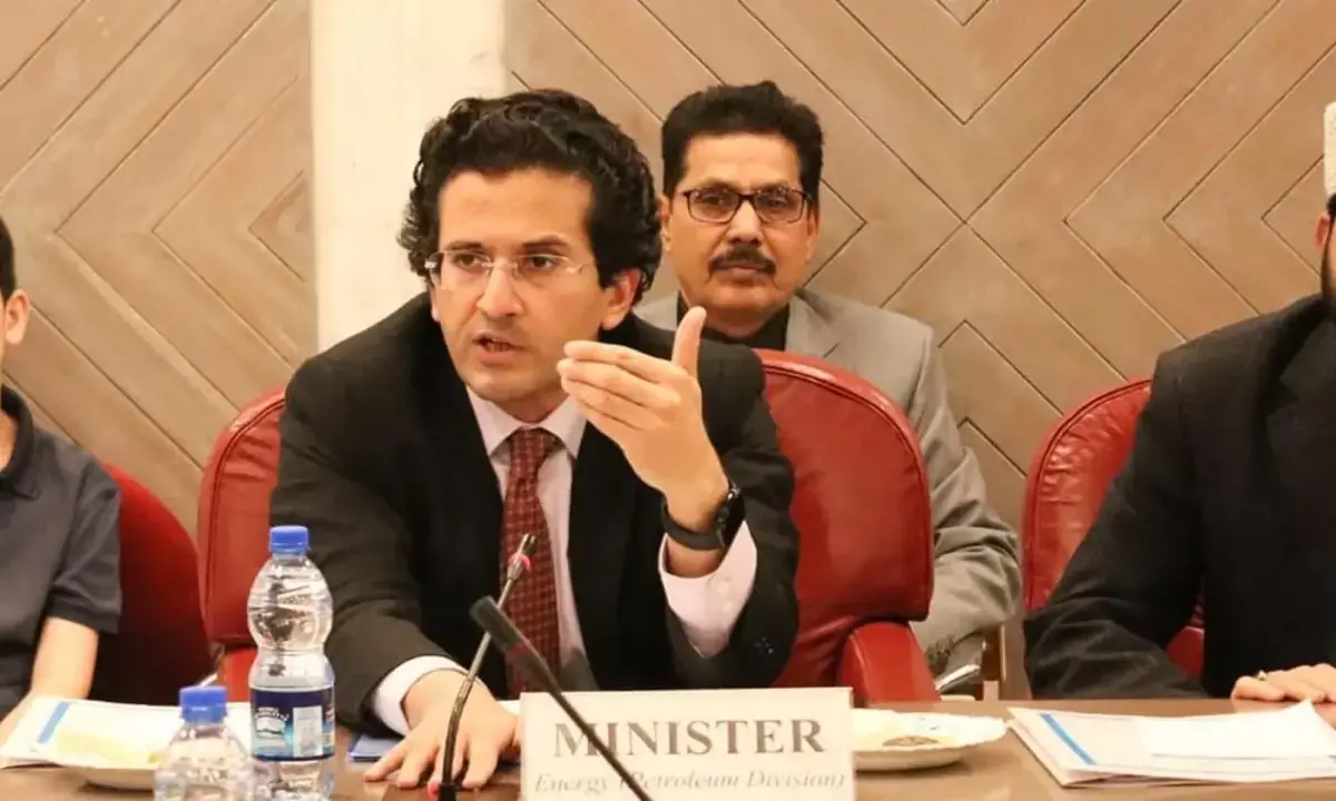 Three petrol shipments expected tomorrow: petroleum minister - Pakistan