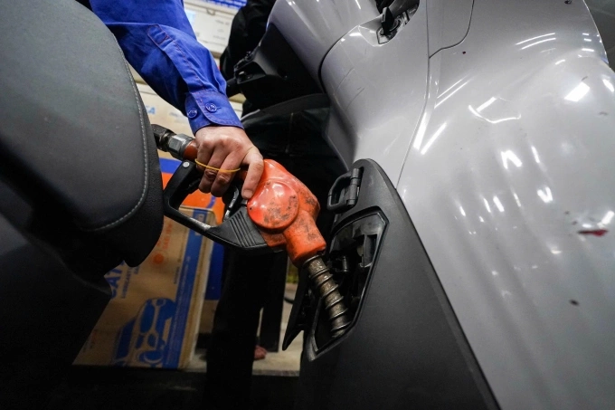 Gov't leader orders sufficient energy supplies for production, business, consumption