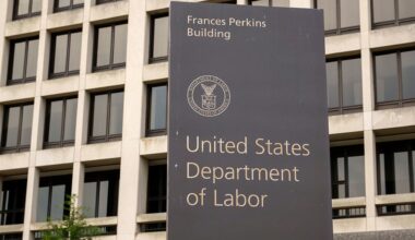 401(k)s may use alternative investments: Labor Department proposal