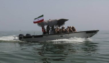 Cargo ship struck by a projectile in the Strait of Hormuz: UK