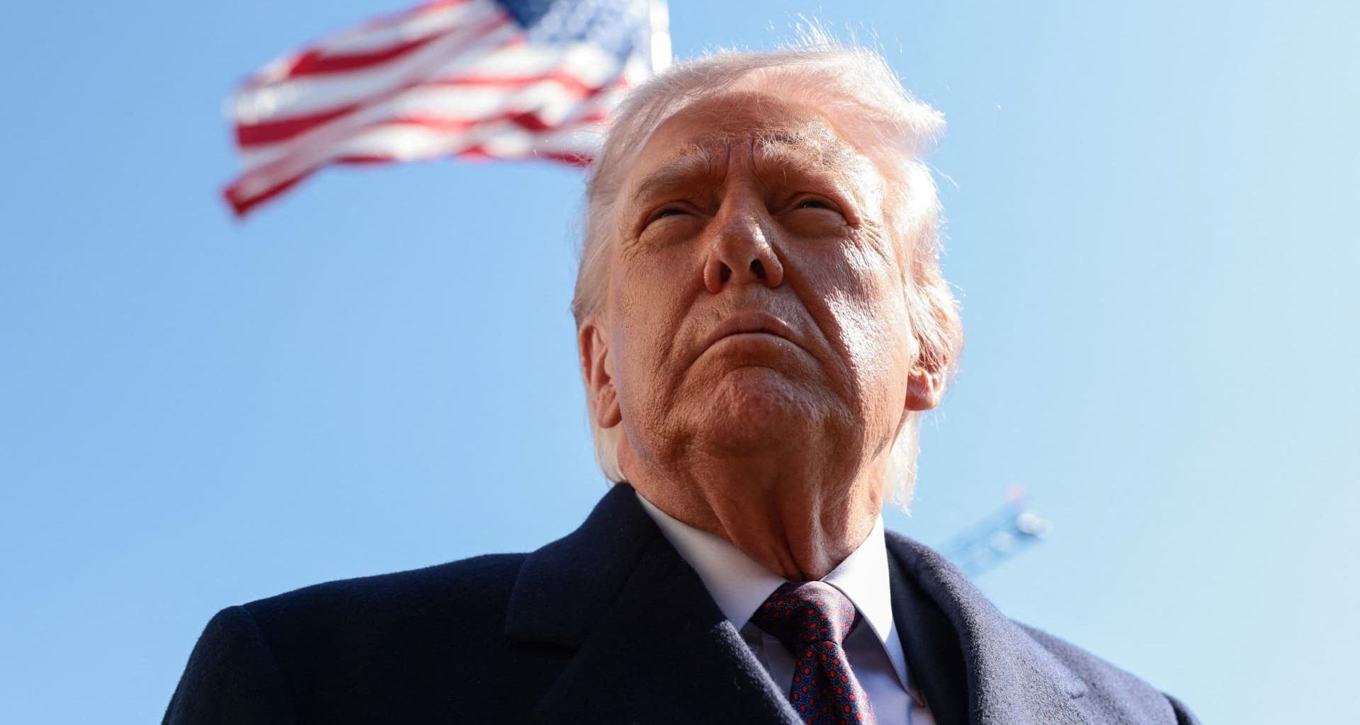 Trump faces an AI data center power dilemma ahead of midterms