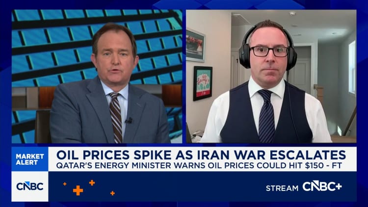 No traffic will flow through Strait of Hormuz until some resolution with Iran: Kpler's Matt Smith