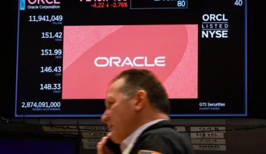 Oracle earnings give analysts hope the stock can recover. Here's what they said
