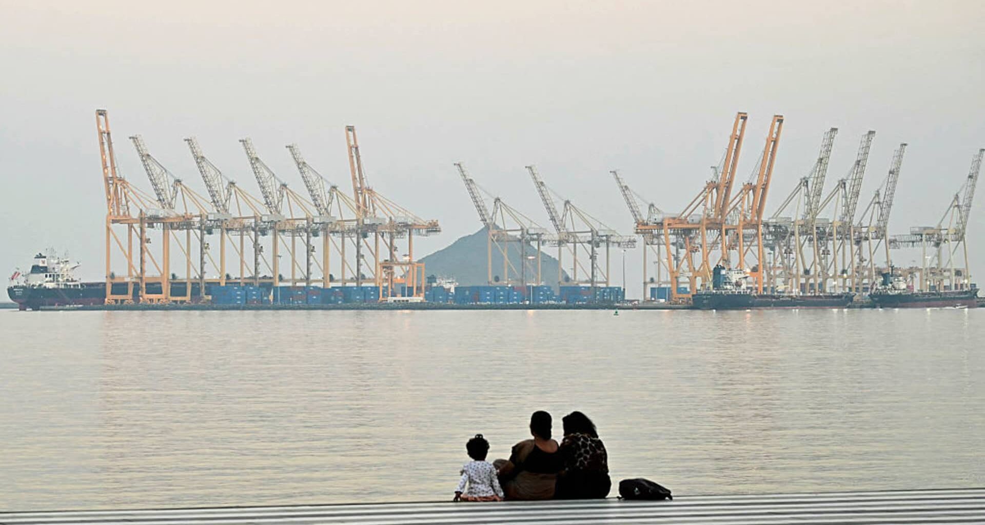 UAE’s Fujairah hit, causing a large fire at the key oil trading hub