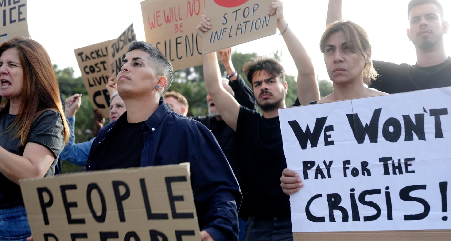 Recession odds climb on Wall Street as economy shows cracks beneath the surface