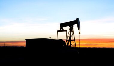 Oil rises 3% after Iran strikes Middle East energy facilities