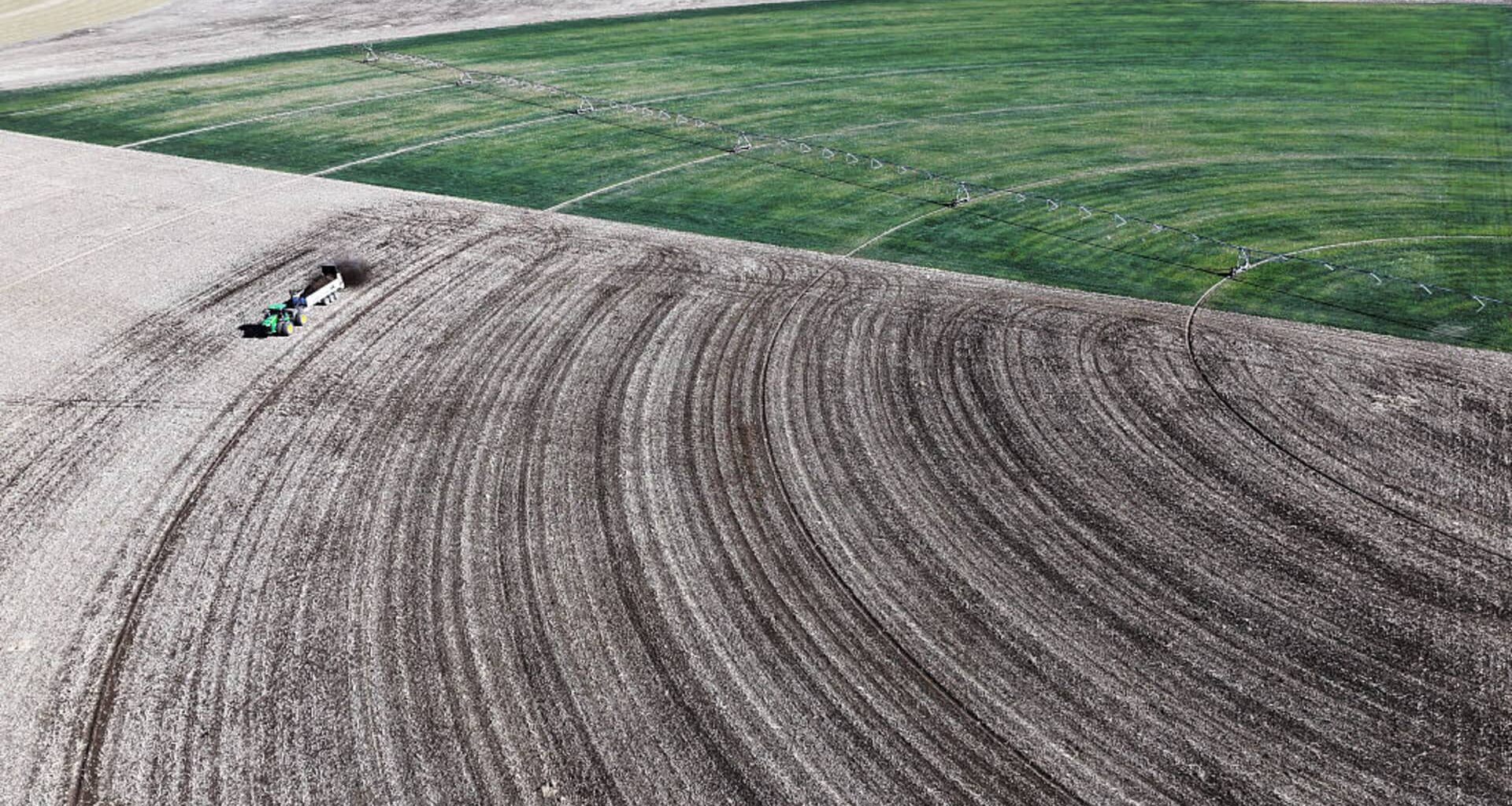 Iran-induced fertilizer shortage threatens Republicans in farm states