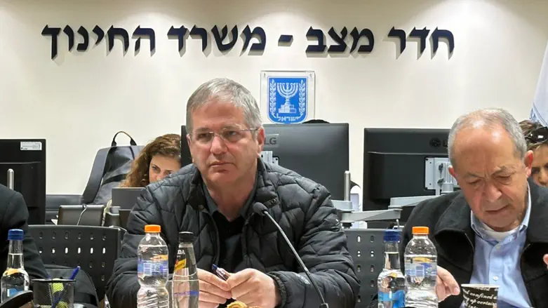 Education Minister announces: School to resume in 'yellow' areas