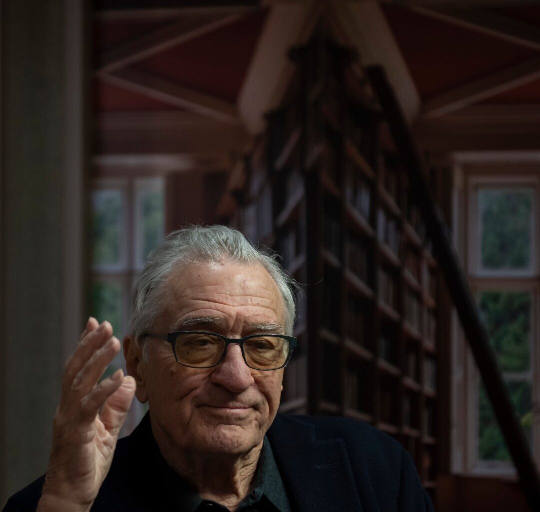 De Niro Recites Famous Lincoln Speech on Mob Violence