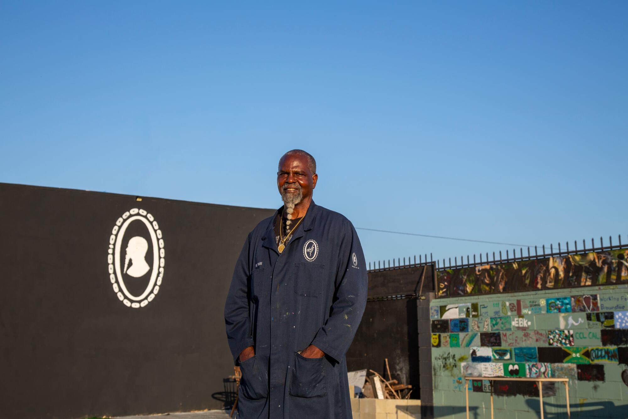 Celebrate the launch of Mr. Wash's new book of studio visits and interviews with other L.A. artists.
