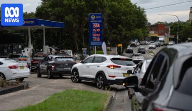 Petrol prices surge across Australia, long queues at fuel stations amid Middle East war