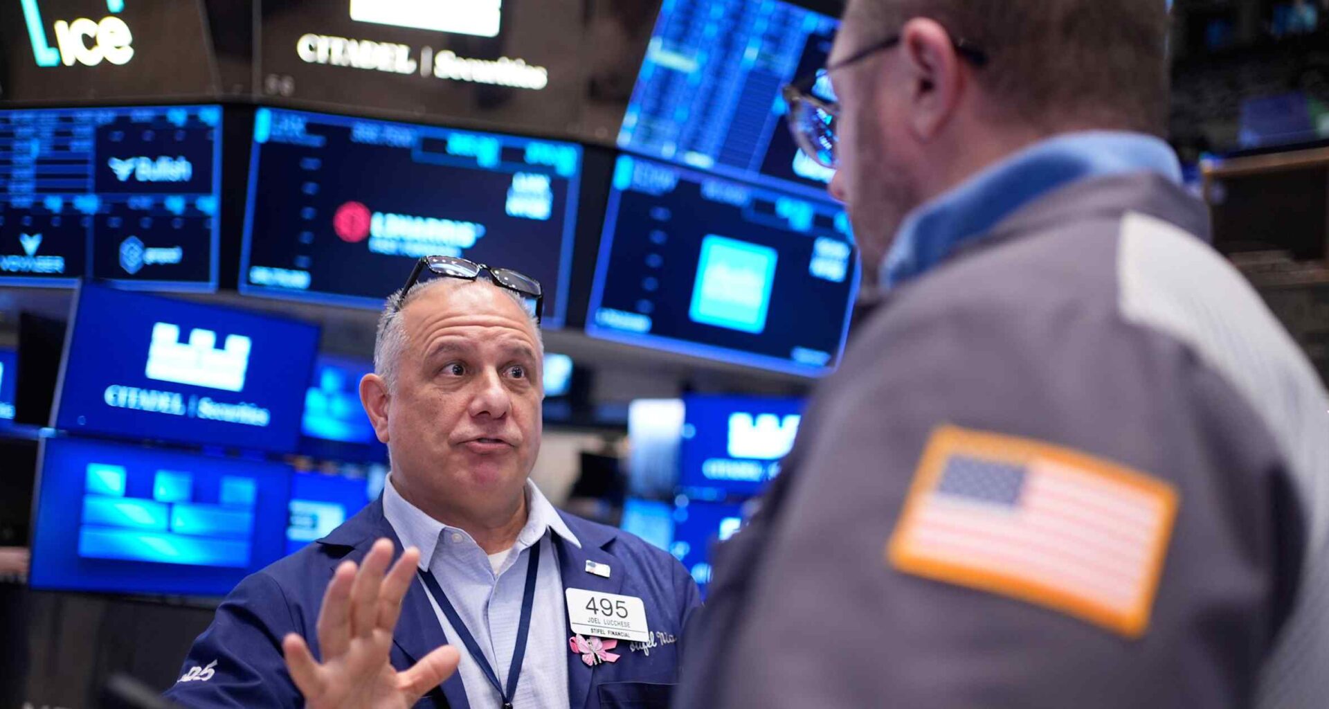 Dow drops 900 after oil hits nearly 2-year high and US stagflation looms