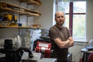 Physicists mathematically create the first ‘ideal glass’