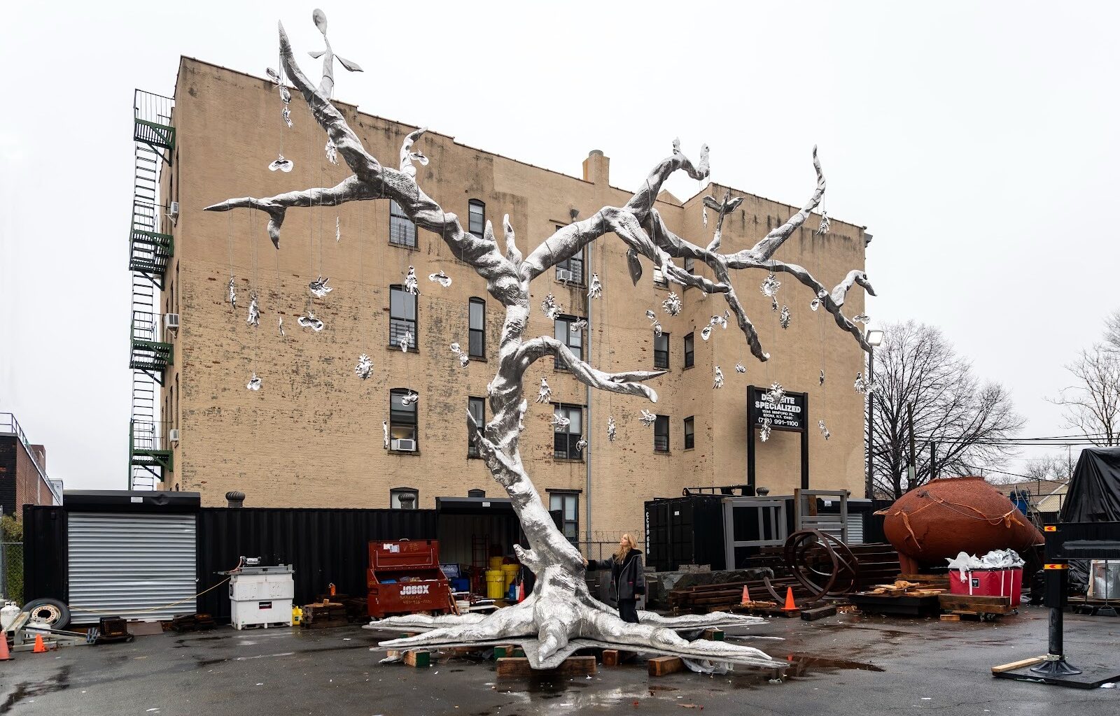Two 30-Foot Sculptures Are Debuting Across Manhattan: See Photos