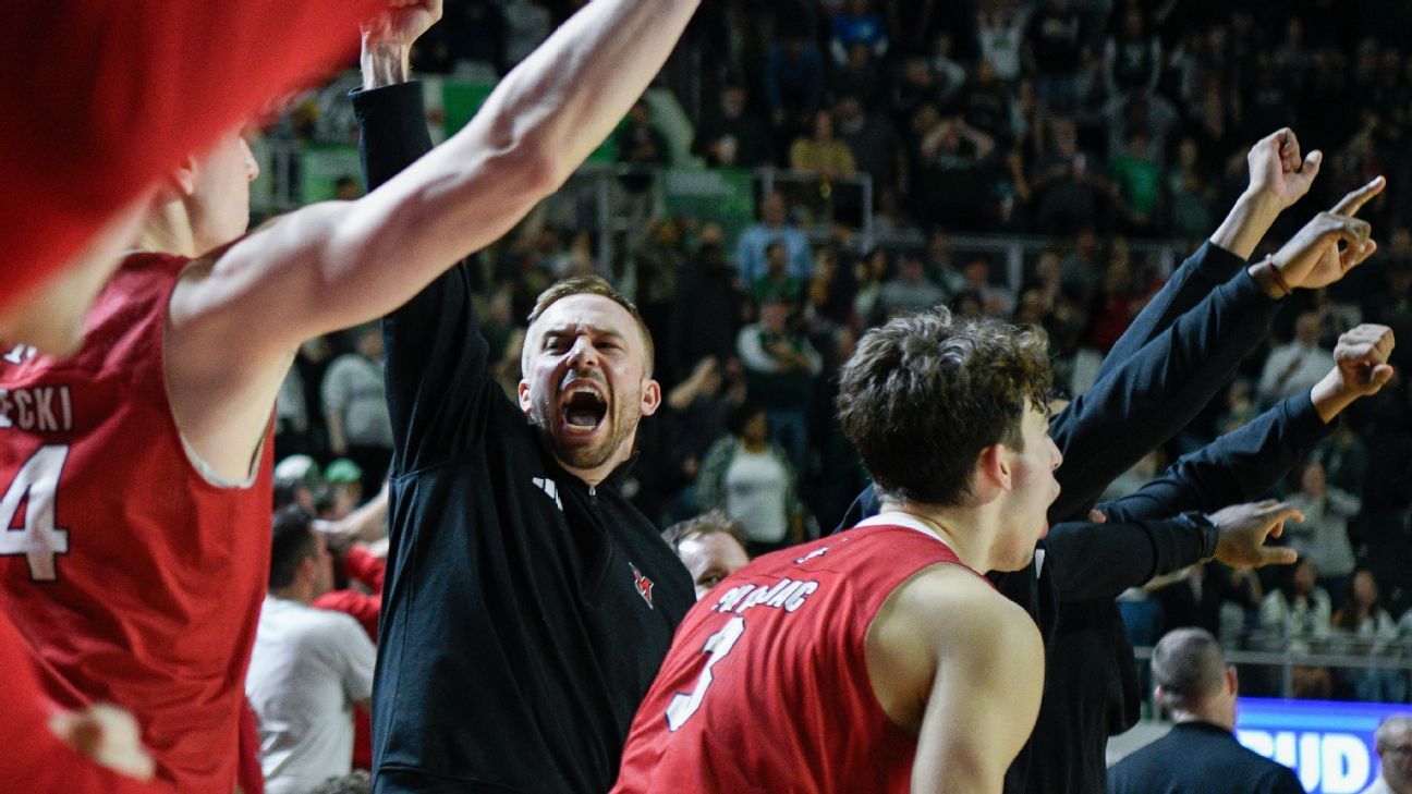 No. 19 Miami (Ohio) caps undefeated regular season with OT win