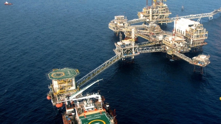 Iran strikes force Qatar to shut globally vital LNG production - Amwaj.media