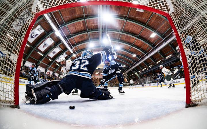 Men’s Hockey Wraps Regular Season with 5-3 Win Over #18 Maine