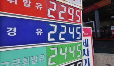 Gasoline and diesel prices displayed at a gas station in Seoul, Sunday, are hiked to over 2,200 won per liter, the highest level since Russia began its full-fledged invasion of Ukraine in 2022. Yonhap