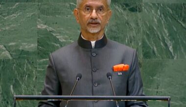 Paradoxical Statecraft: Sharp Tongue, Weak Knees