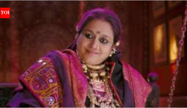 Supriya Pathak: 'No washrooms, no vanity vans': Supriya Pathak recalls they 'didn't care back then' on harsh realities of film sets in 80s | Hindi Movie News