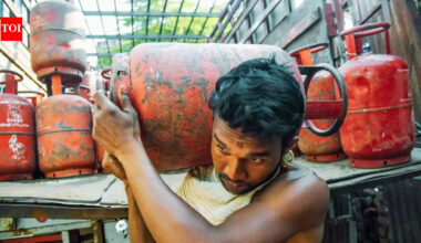 LPG Supply Shortage: Bengaluru, Mumbai, Pune and more: Severe LPG crunch hits cities, 1000s of eateries affected; here's what we know | Bengaluru News