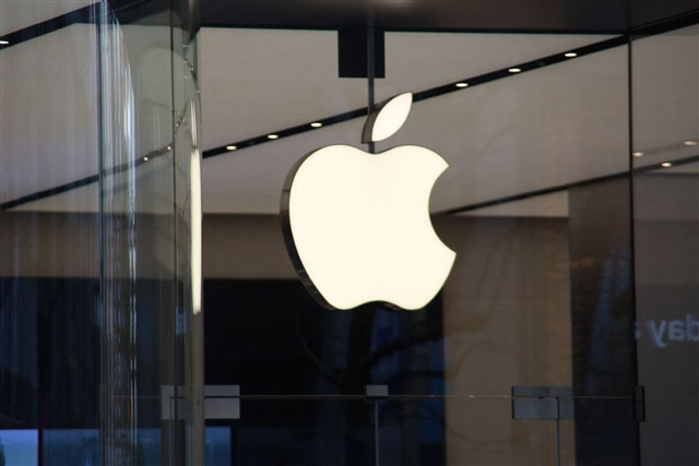 Samsung reportedly wins foldable iPhone DRAM supply deal; 12GB LPDDR5X prices double - digitimes