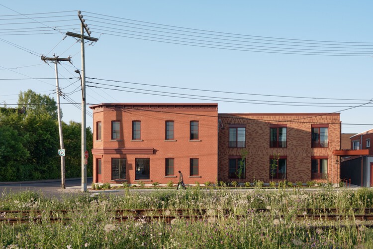 Place Tenaquip - Affordable Housing Units / L. McComber  - Exterior Photography, Brick